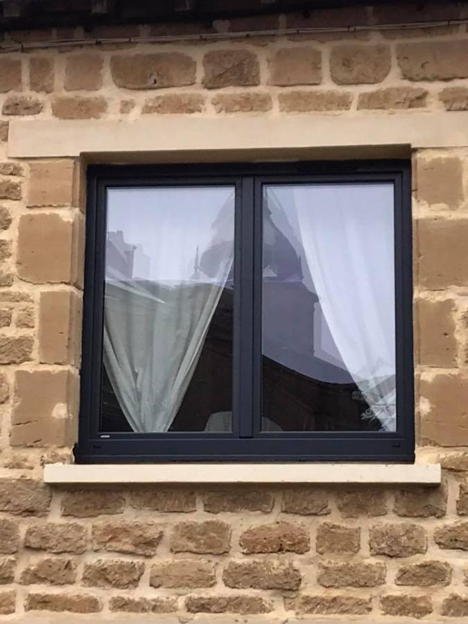 Fenêtre gris anthracite extérieur