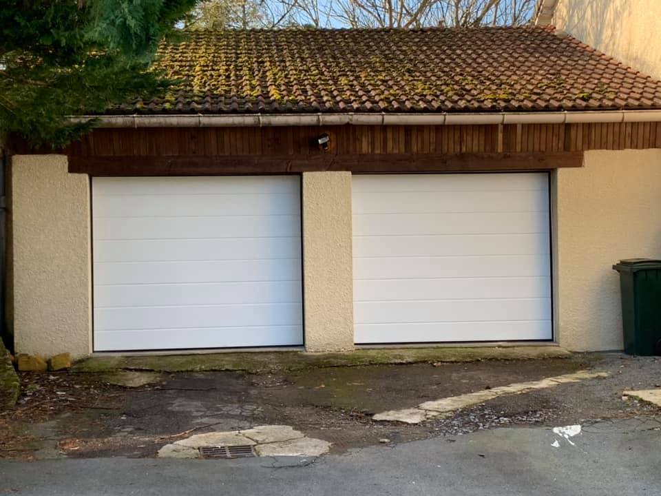 Porte de garage sectionnelle blanche