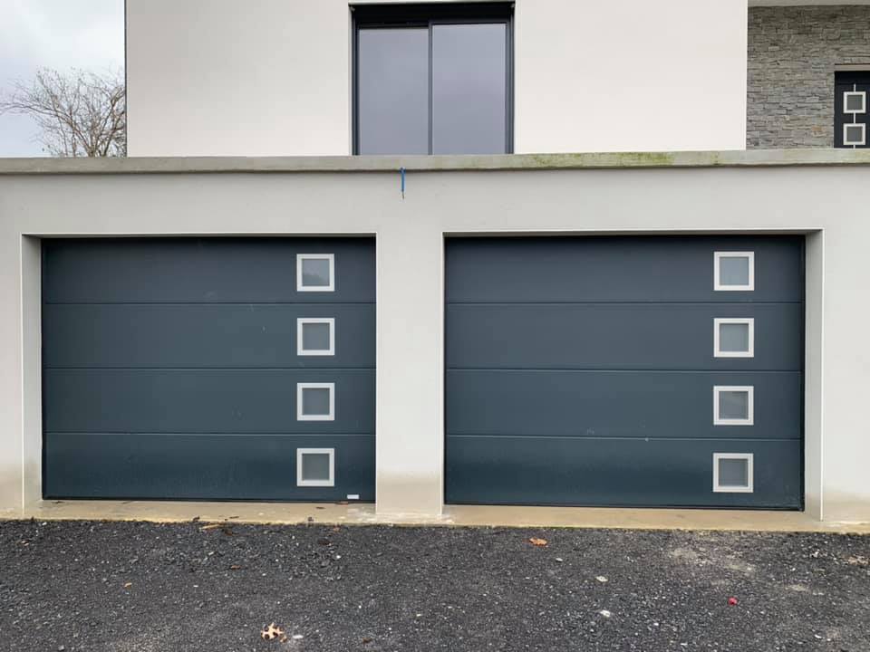 Porte de garage sectionnelle gris anthracite 