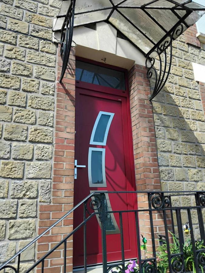 Porte d'entrée en PVC / ALU 